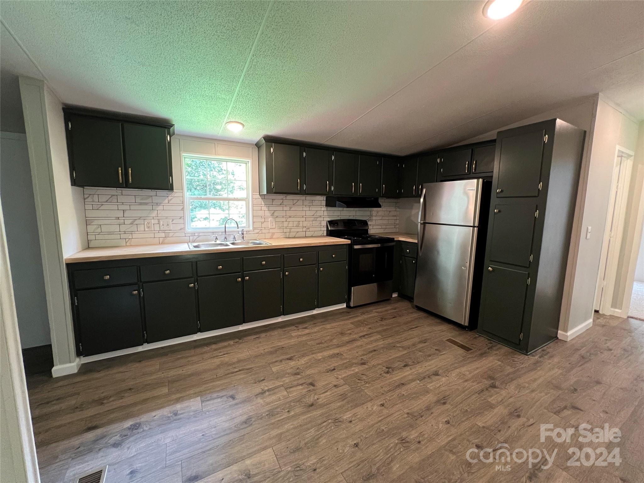 2038 Jay Clark Road Morganton, NC 28655 - Photo 8 of 25 Gallery Image 8