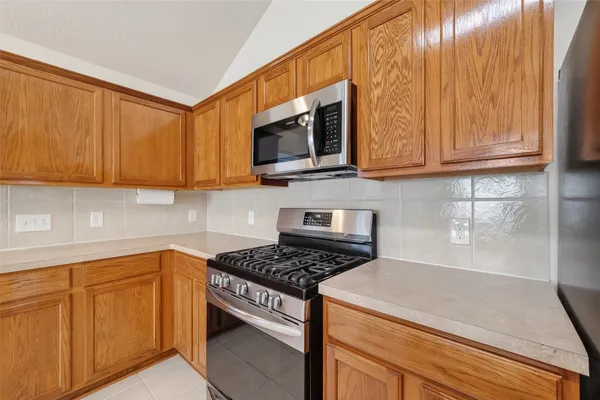 $1,995 | 9830 Lynette Falls Drive, Houston, TX 77095