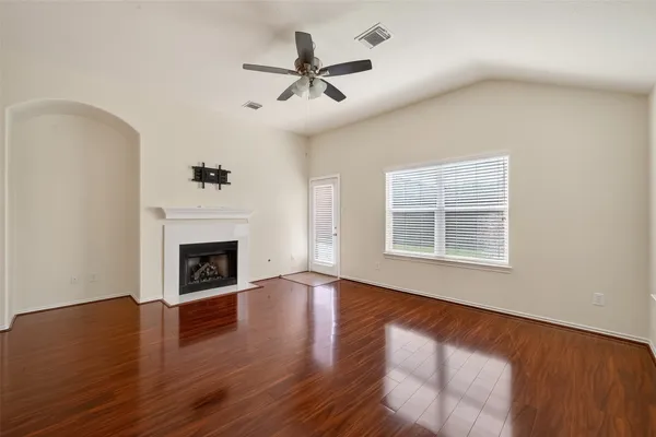 $1,995 | 9830 Lynette Falls Drive, Houston, TX 77095