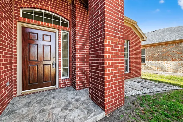 $1,995 | 9830 Lynette Falls Drive, Houston, TX 77095