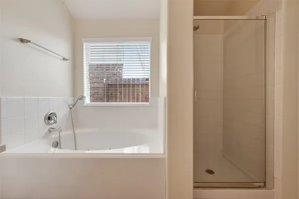 $1,995 | 9830 Lynette Falls Drive, Houston, TX 77095