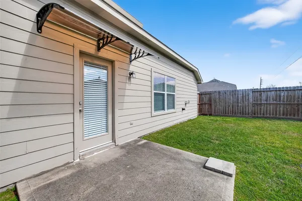 $1,995 | 9830 Lynette Falls Drive, Houston, TX 77095