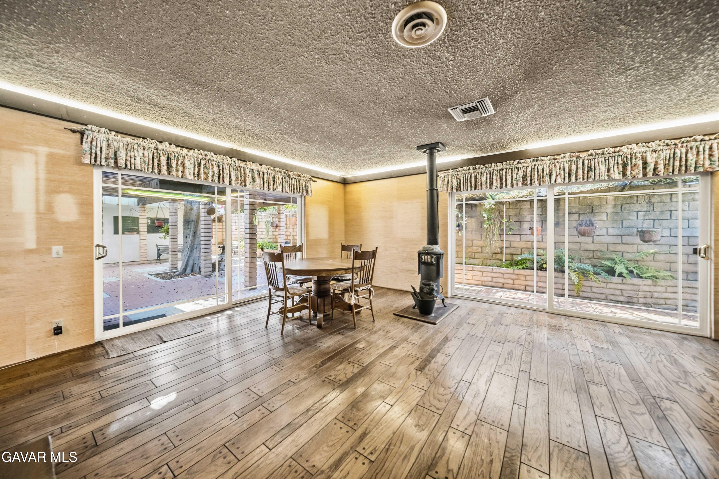 10739 Reseda Boulevard Porter Ranch, CA 91326 - Photo 24 of 57 10739 Reseda Blvd Porter Ranch-24