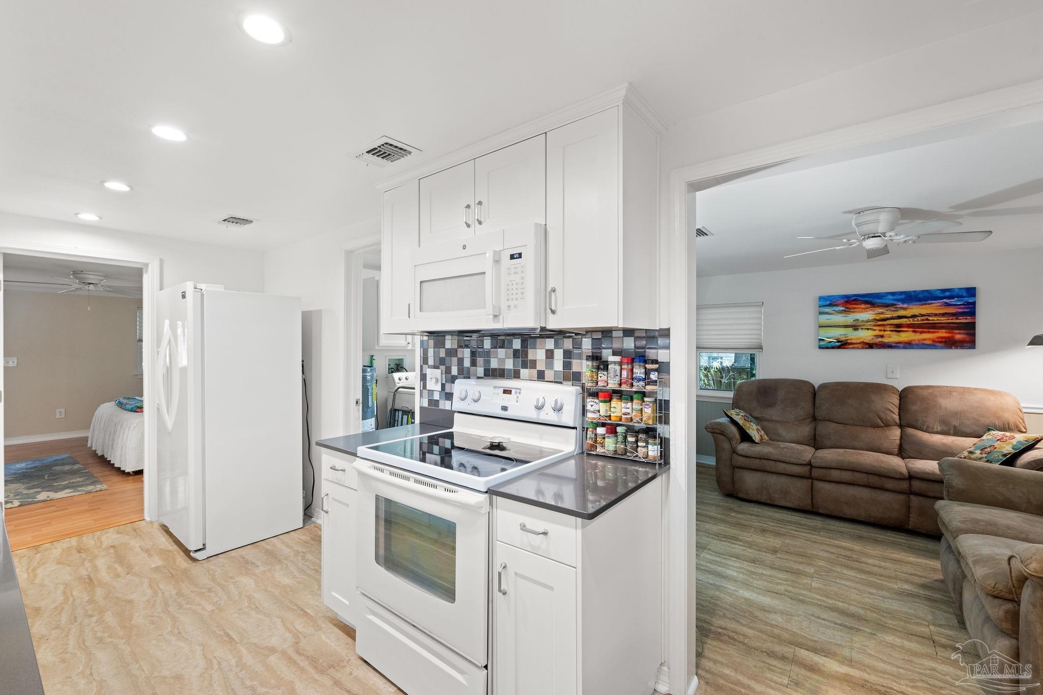 3216 Muldoon Road Pensacola, FL 32526 - Photo 15 of 42 Gallery Image 15