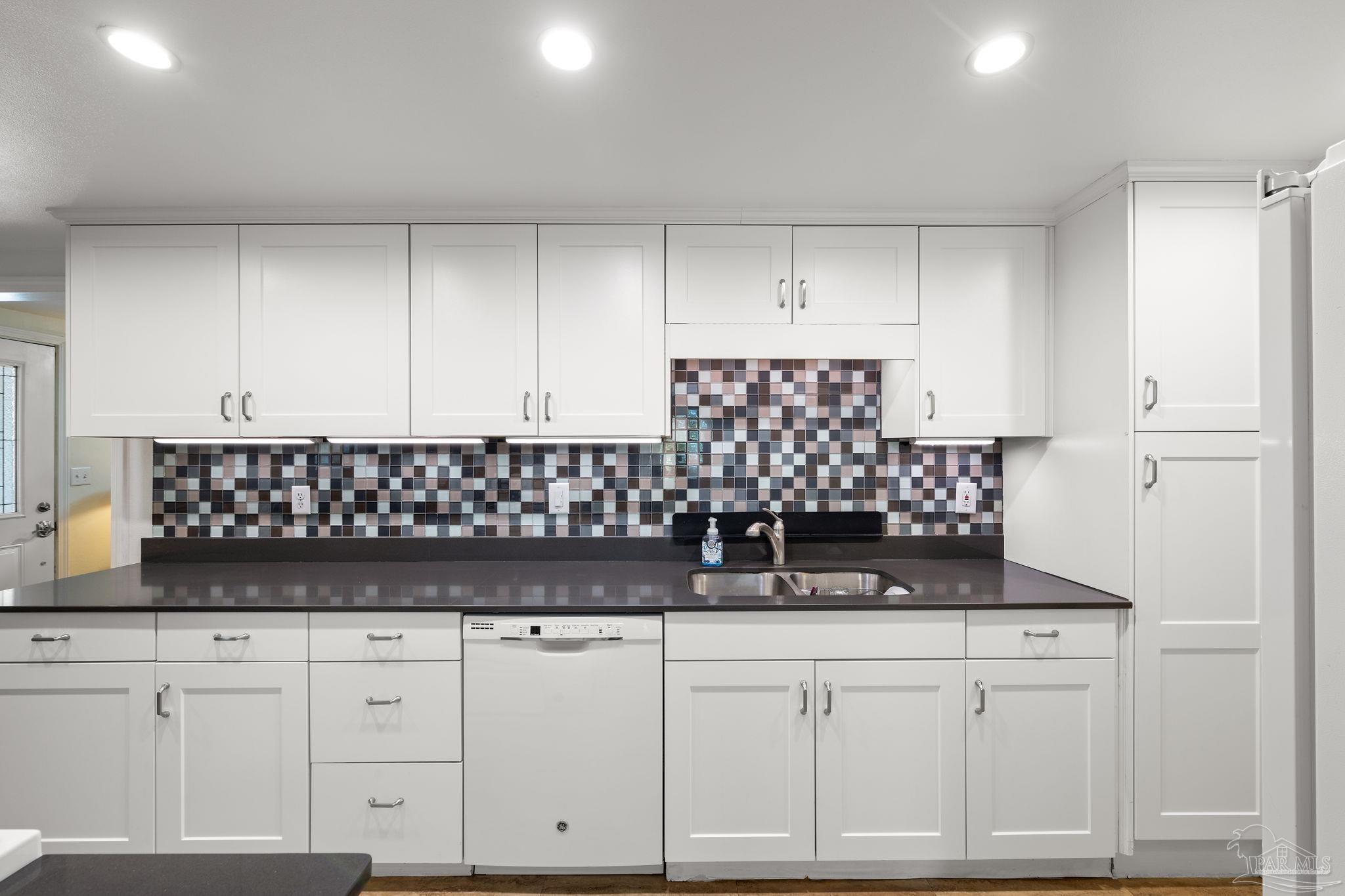 3216 Muldoon Road Pensacola, FL 32526 - Photo 17 of 42 Gallery Image 17