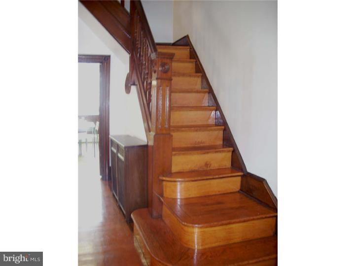 214 East Tabor Road Philadelphia, PA 19120 - Photo 3 of 20 Foyer