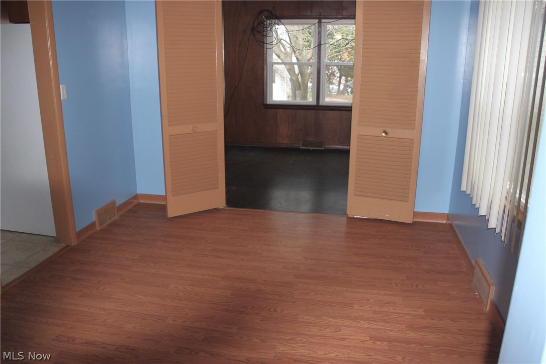 4201 Stonehaven Road Cleveland, OH 44121 - Photo 6 of 23