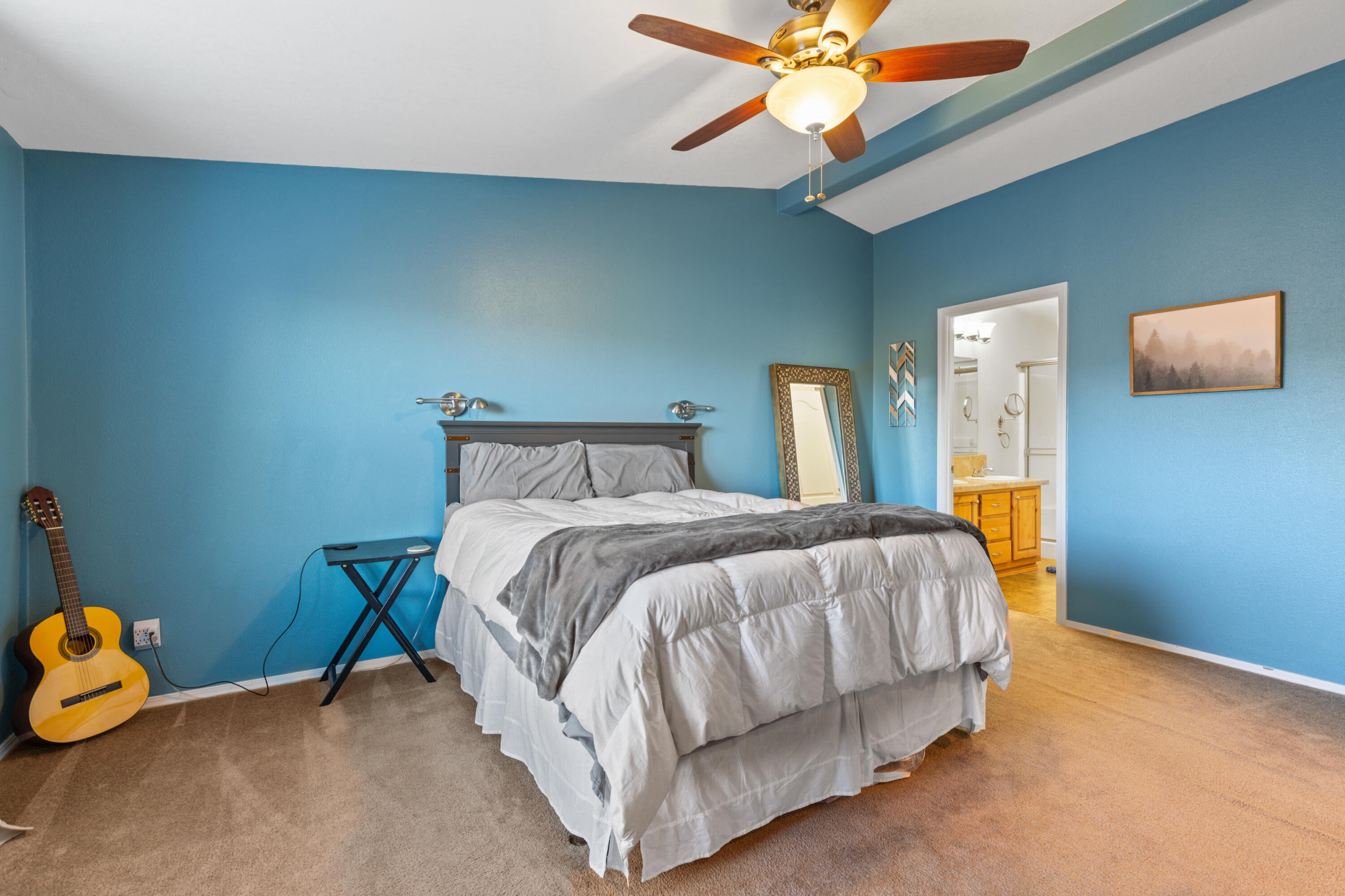 496 Wren Ridge Drive Eagle Point, OR 97524 - Photo 9 of 34 Primary Bedroom