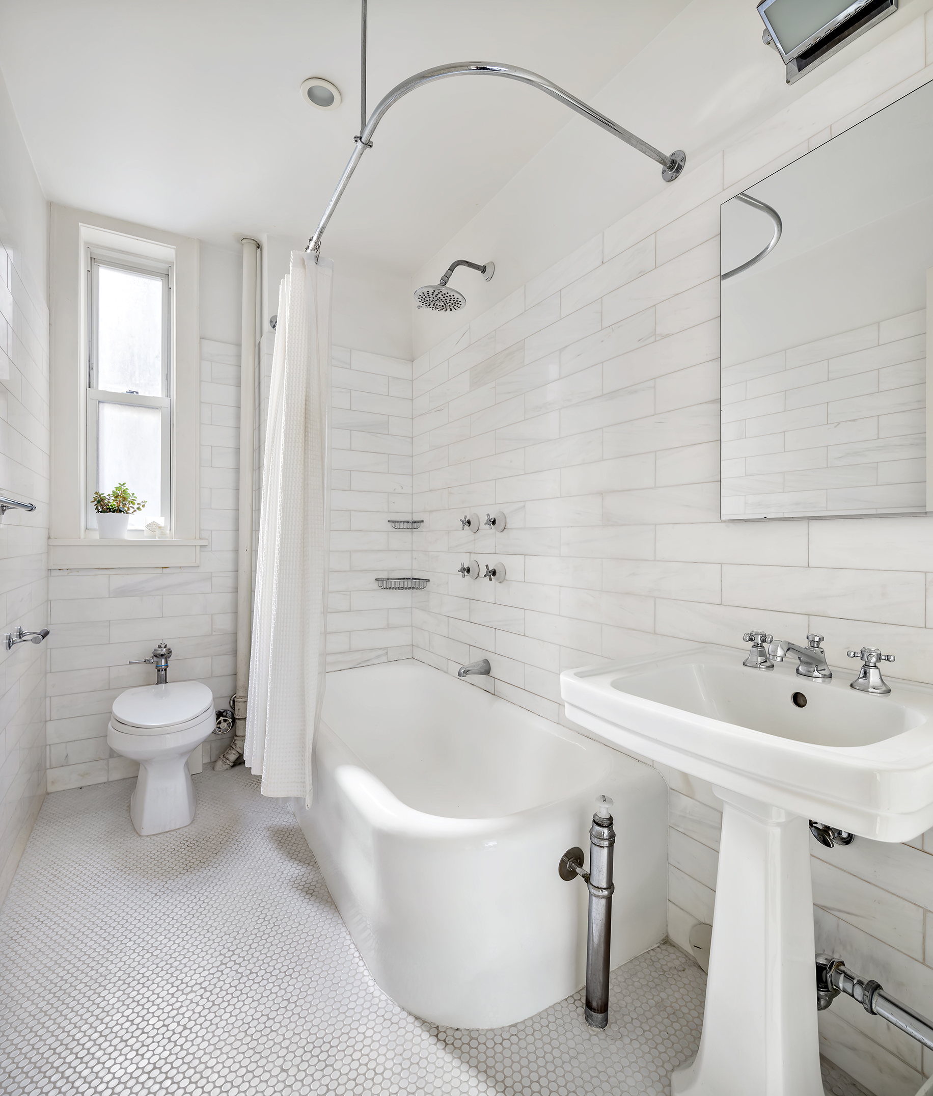 41 5th Avenue, Unit 14F Manhattan, NY 10003 - Photo 8 of 14 Gallery Image 8