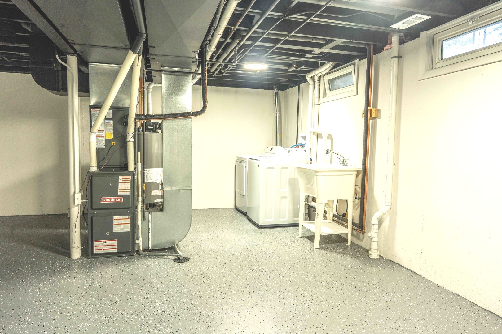 11 South Alfred Avenue Elgin, IL 60123 - Photo 17 of 22 a view of a room with utility room