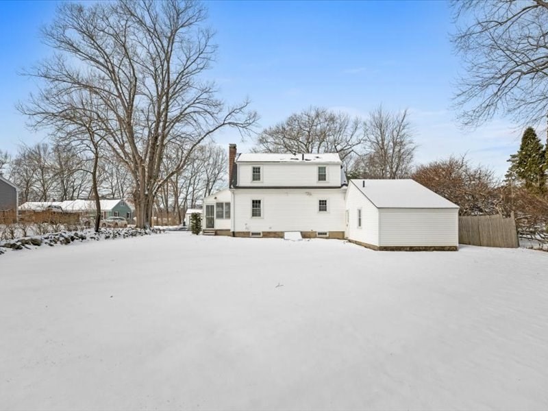 43 Edgewood Road Shrewsbury, MA 01545 - Photo 2 of 41 Gallery Image 2