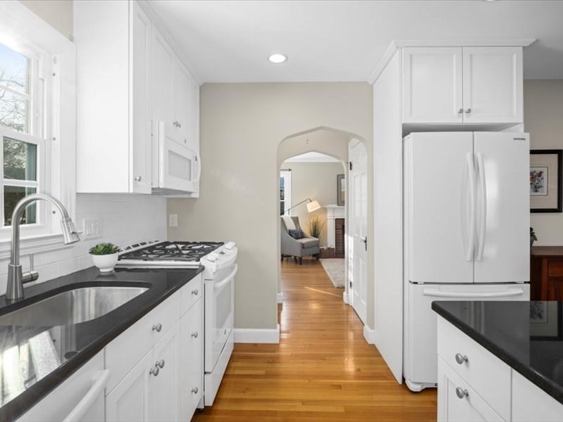 43 Edgewood Road Shrewsbury, MA 01545 - Photo 7 of 41 Gallery Image 7