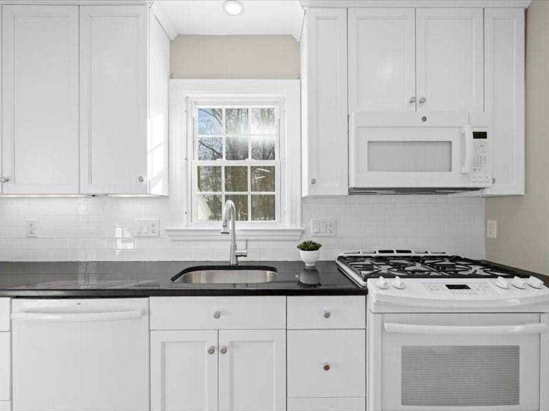 43 Edgewood Road Shrewsbury, MA 01545 - Photo 8 of 41 Gallery Image 8