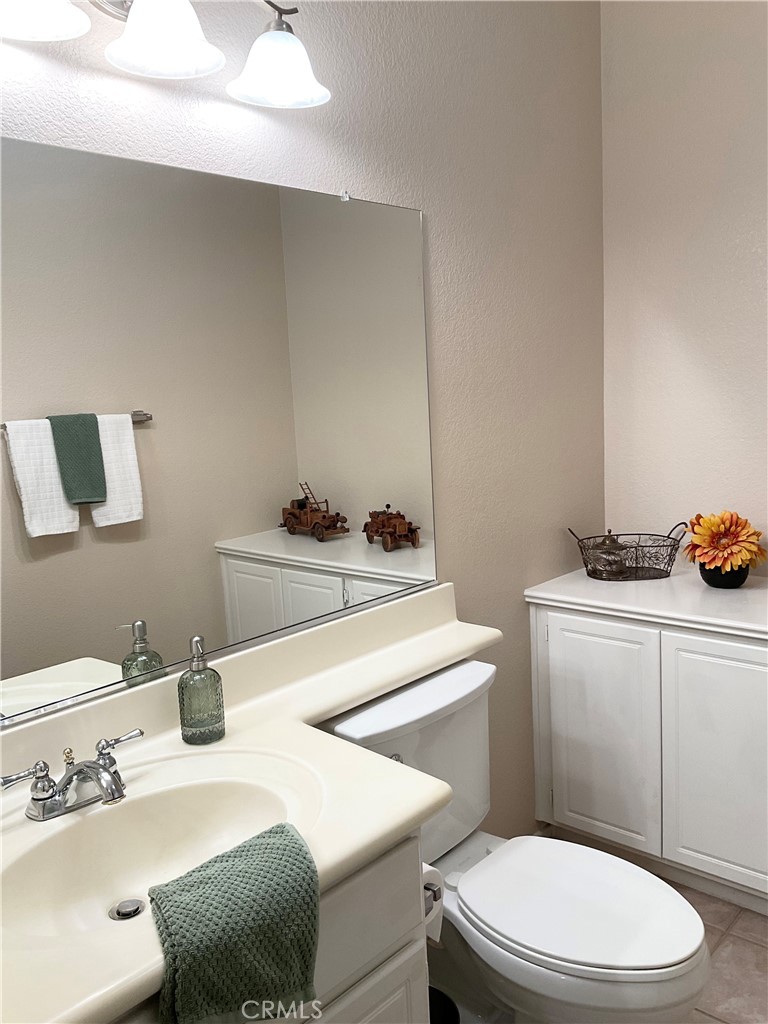 7675 Pso Largo Highland, CA 92346 - Photo 17 of 34