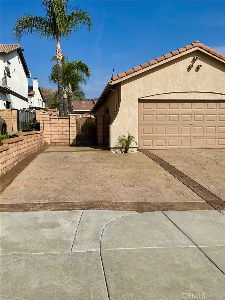 7675 Pso Largo Highland, CA 92346 - Photo 7 of 34 RV Parking