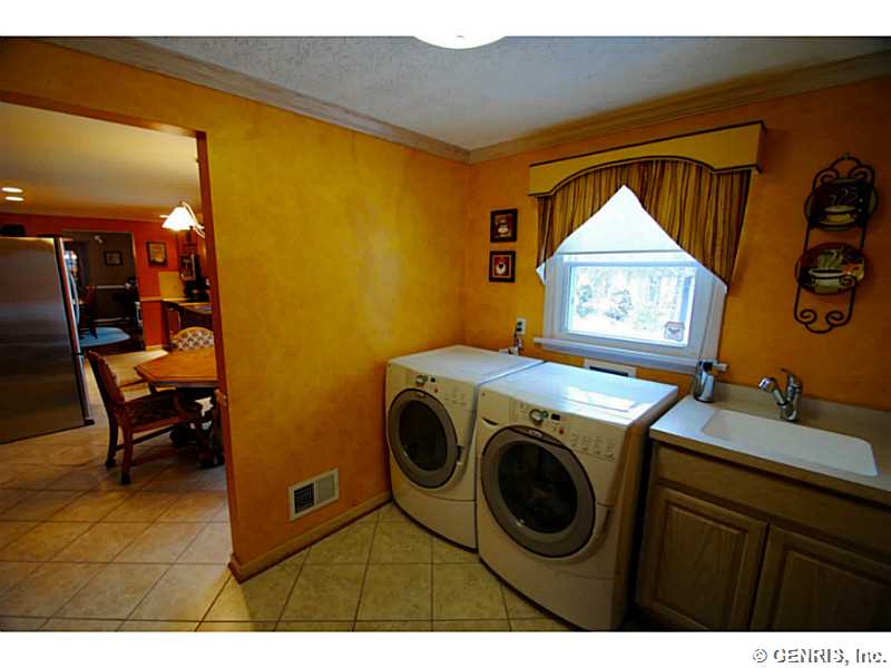 80 Everwild Lane Greece, NY 14616 - Photo 9 of 25 Exterior Front