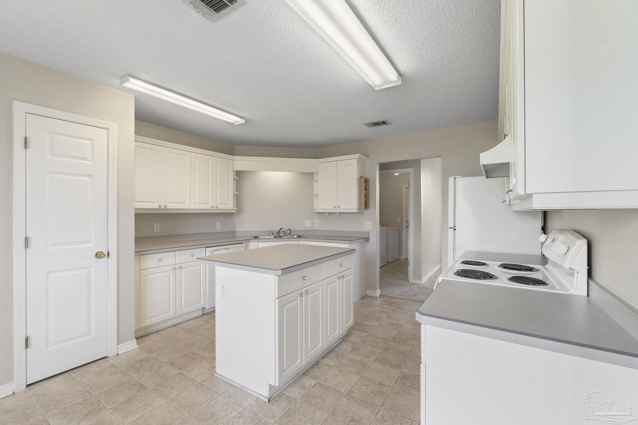 1978 Coral Reef Road Pensacola, FL 32506 - Photo 17 of 46