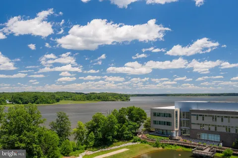 $400,000 | 810 Belmont Bay Drive, Unit 201, Woodbridge, VA 22191