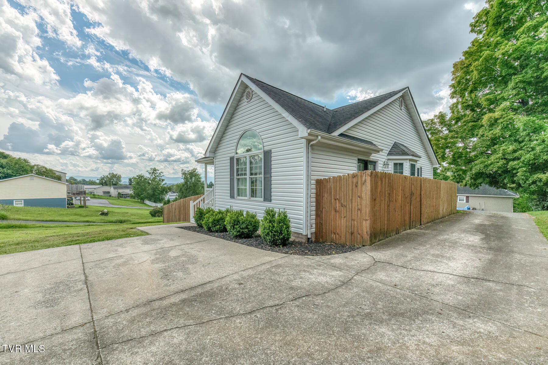 458 Spring Street Bristol, VA 24201 - Photo 28 of 35 458 Spring St-26