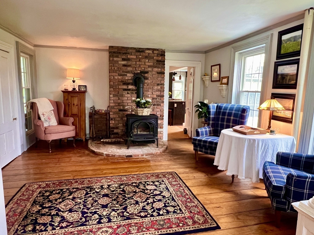 8 Ladd Road Sturbridge, MA 01566 - Photo 11 of 42 Gallery Image 11