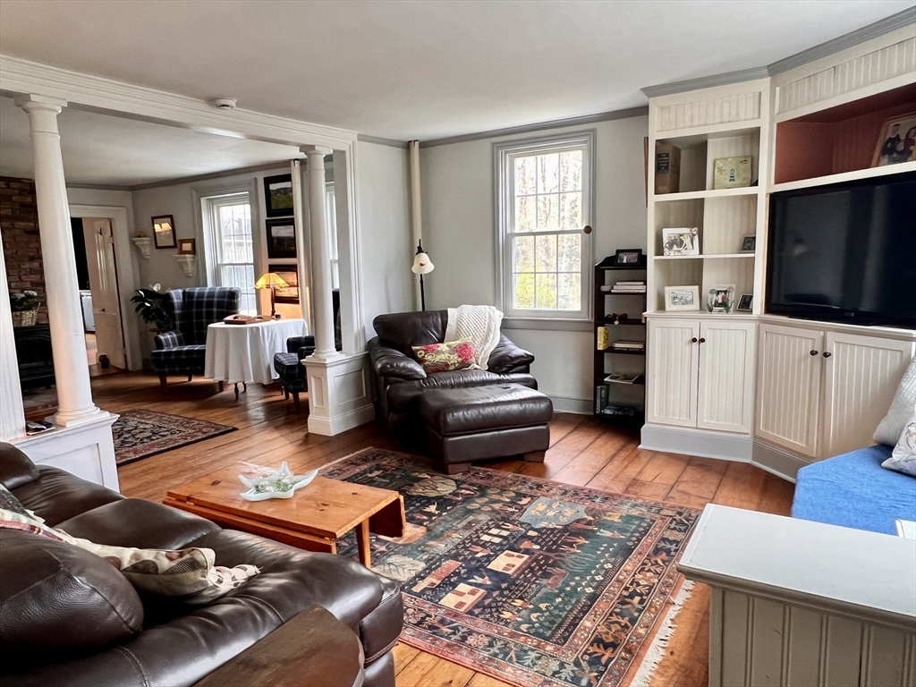 8 Ladd Road Sturbridge, MA 01566 - Photo 13 of 42 Gallery Image 13