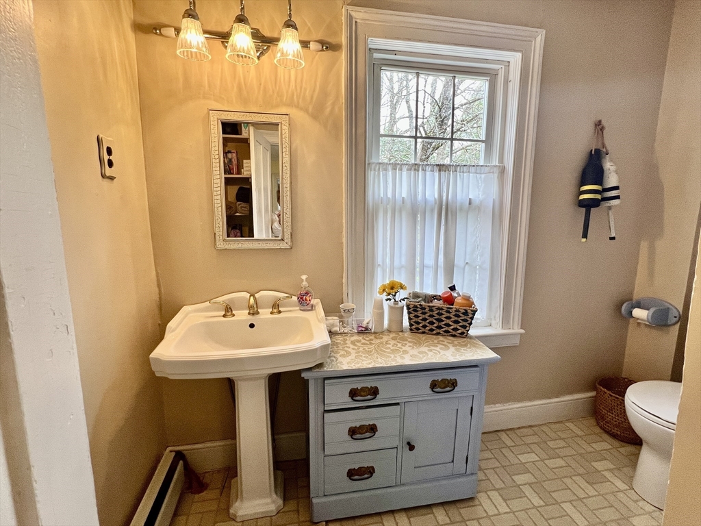8 Ladd Road Sturbridge, MA 01566 - Photo 30 of 42 Gallery Image 30