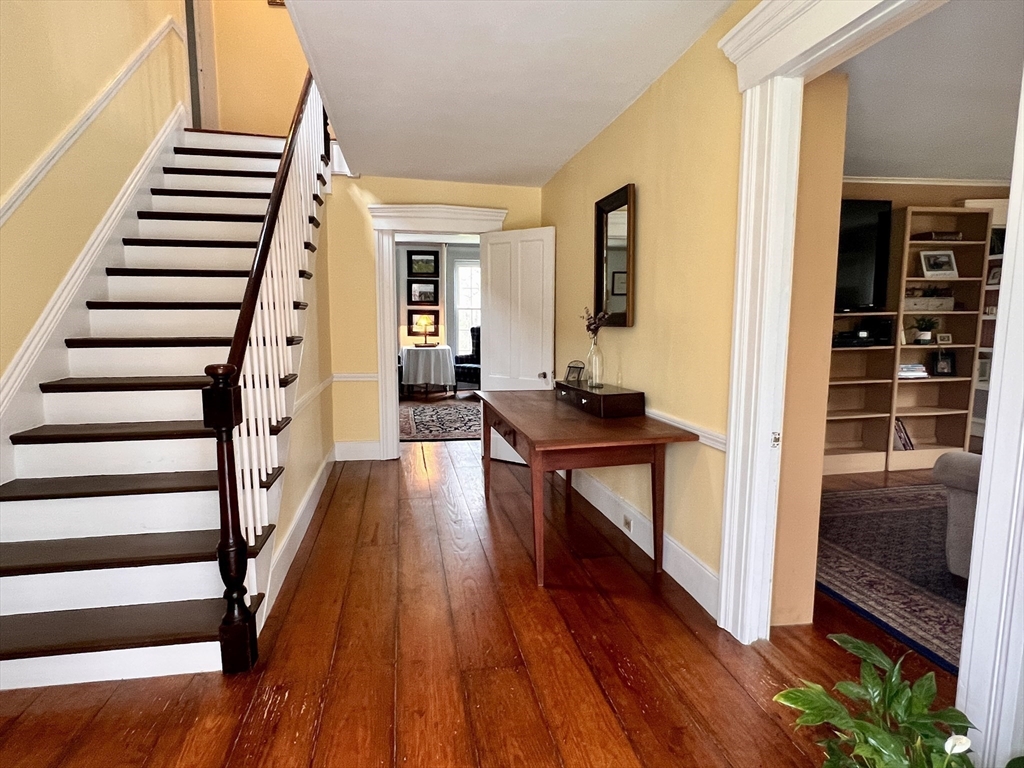 8 Ladd Road Sturbridge, MA 01566 - Photo 5 of 42 Gallery Image 5