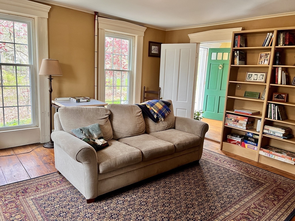 8 Ladd Road Sturbridge, MA 01566 - Photo 7 of 42 Gallery Image 7