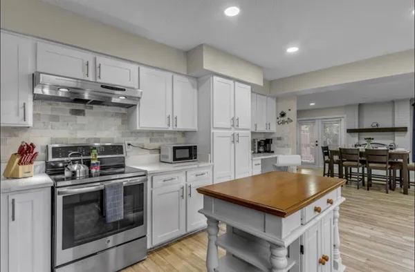 $3,100 | 1709 Elk Grove Drive, Richardson, TX 75081