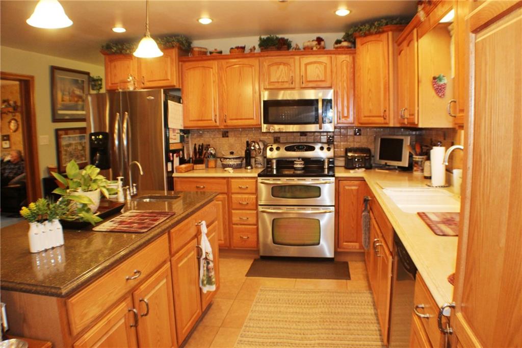 307 Oregon Road Volant, PA 16156 - Photo 9 of 25
