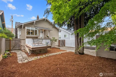 $1,135,000 | 715 North 48th Street, Seattle, WA 98103