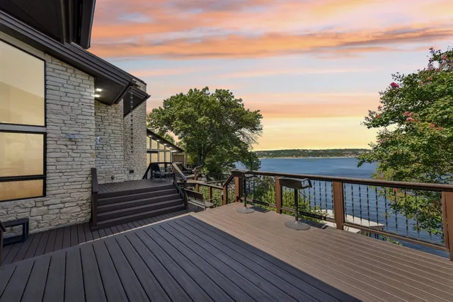 a view of a terrace with seating space