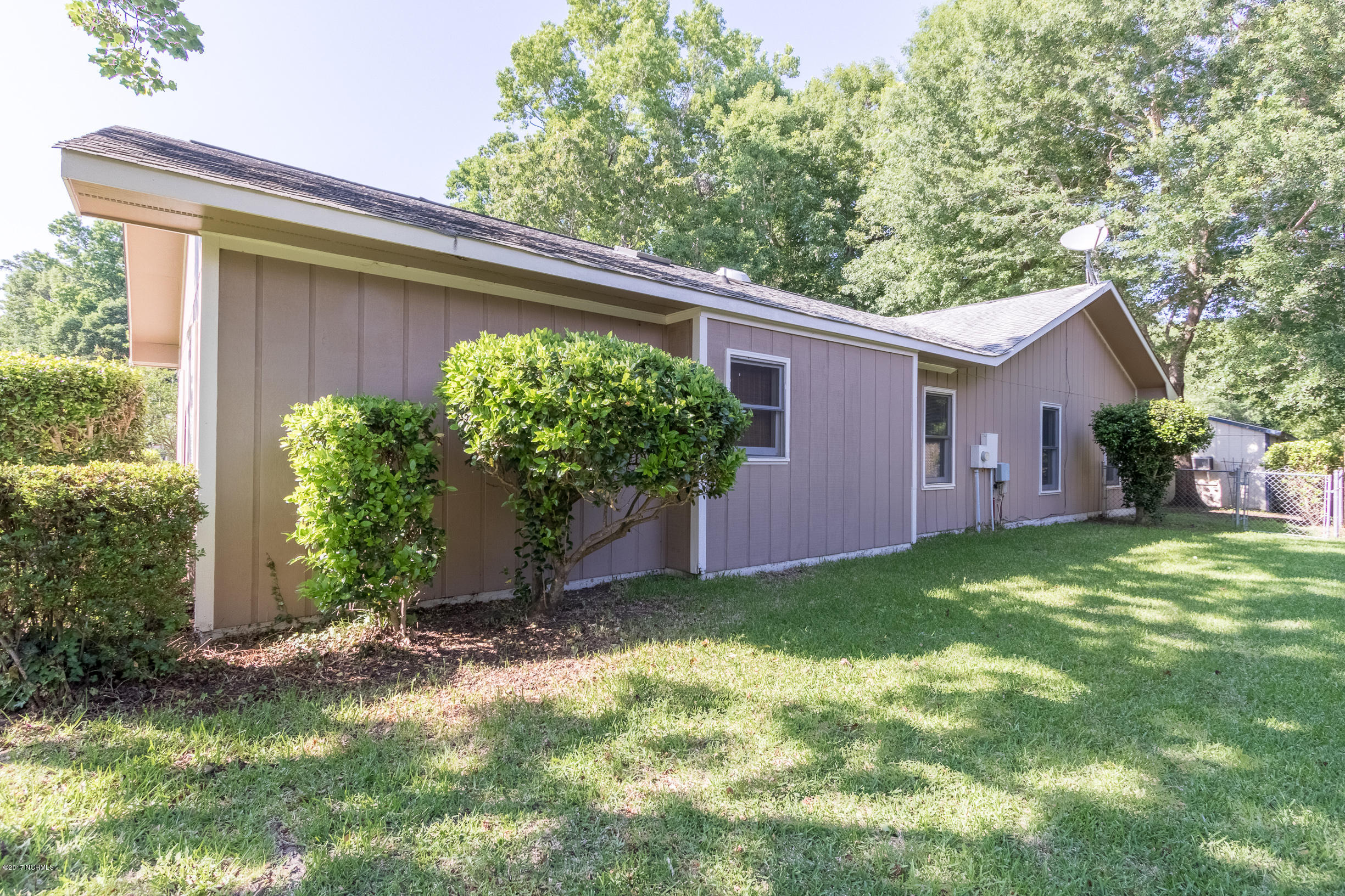 108 Laran Road Jacksonville, NC 28540 - Photo 20 of 53 108 Laran (1 of 1)-6