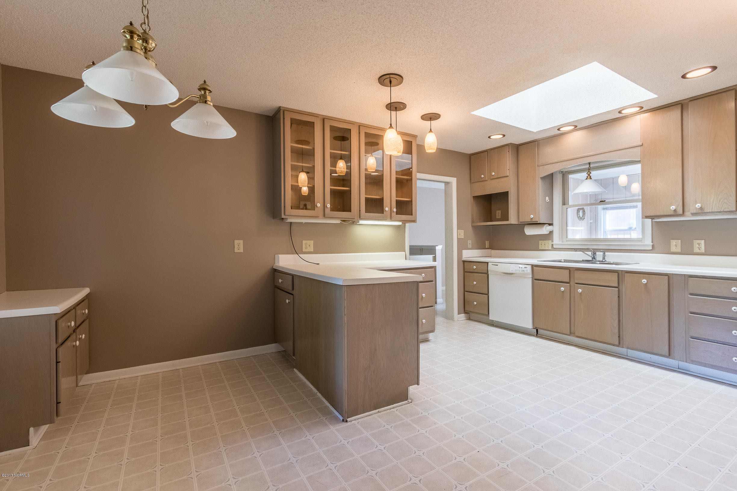 108 Laran Road Jacksonville, NC 28540 - Photo 8 of 53 108 Laran (1 of 1)-19