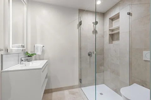 $3,300,000 | 375 West I Street, Encinitas, CA 92024