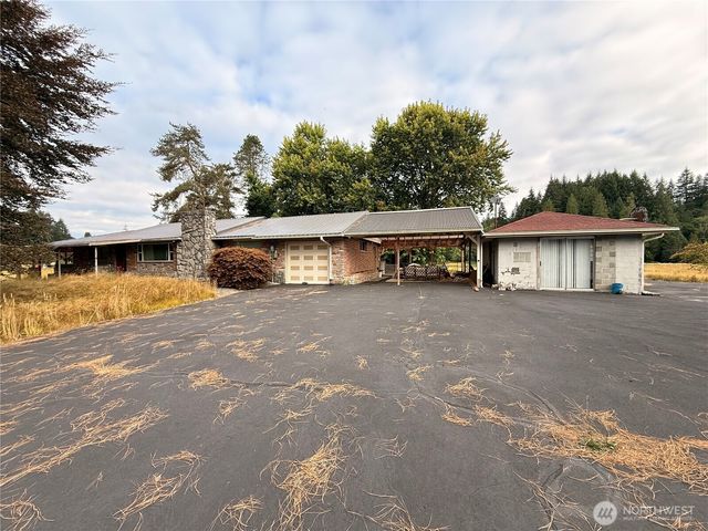 $324,900 | 240 Growlers Gulch Road, Castle Rock, WA 98611