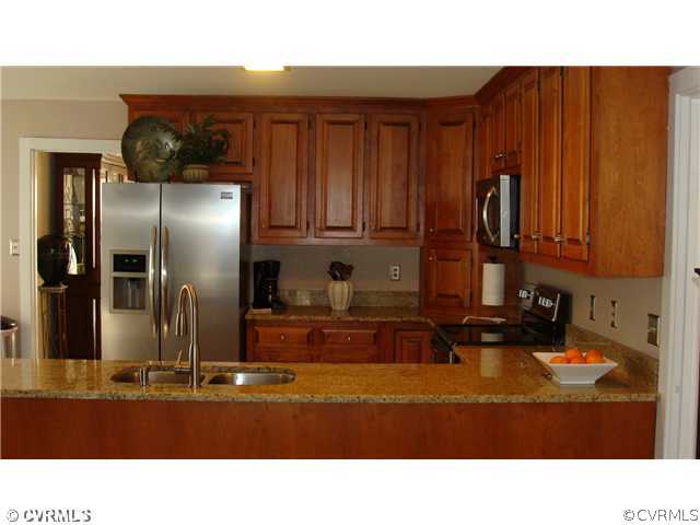 Kitchen - The view of kitchen from the den / livin