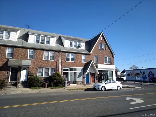 a car parked in front of a building
