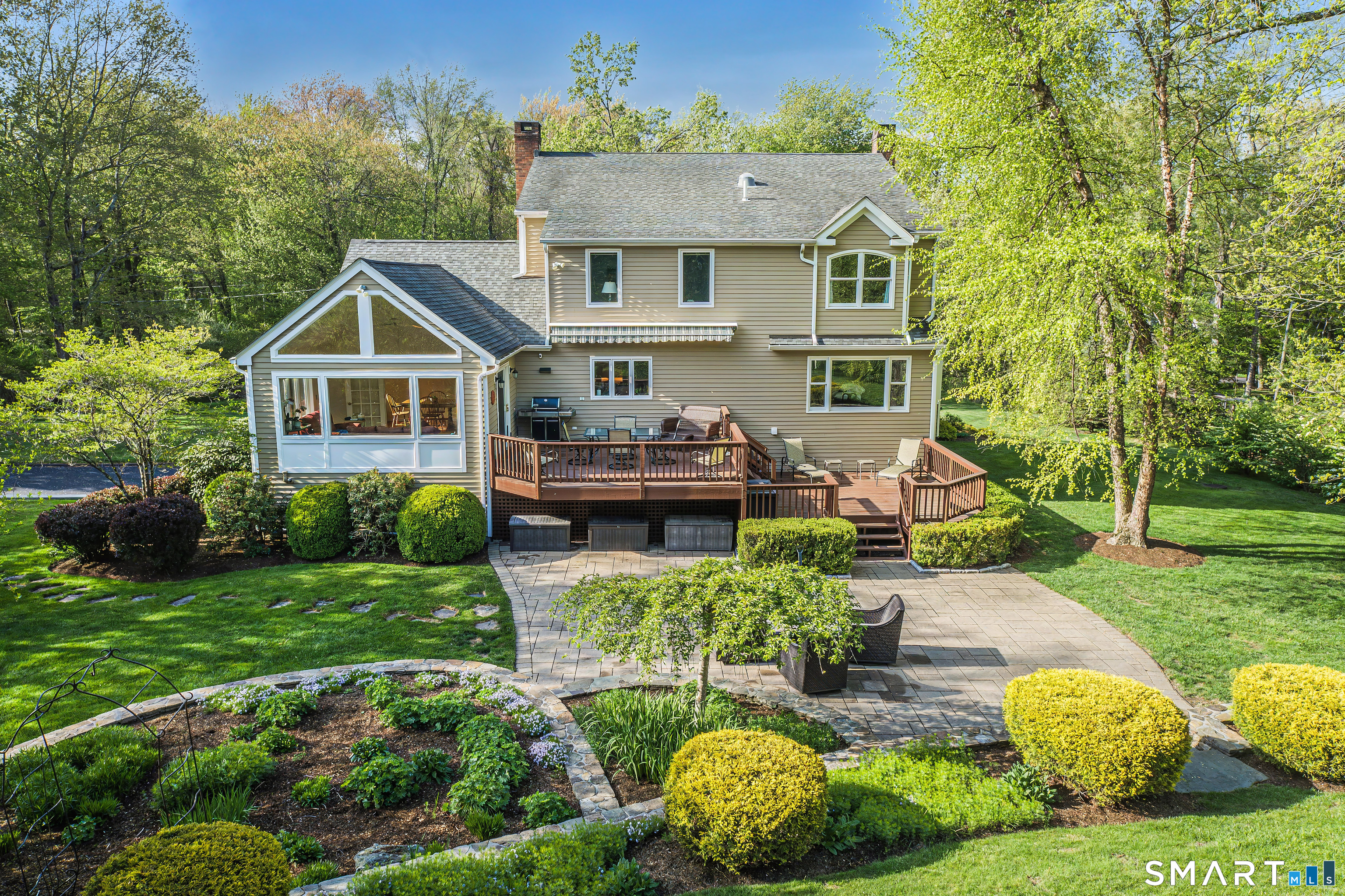 284 Keeler Drive Ridgefield, CT 06877 - Photo 2 of 40