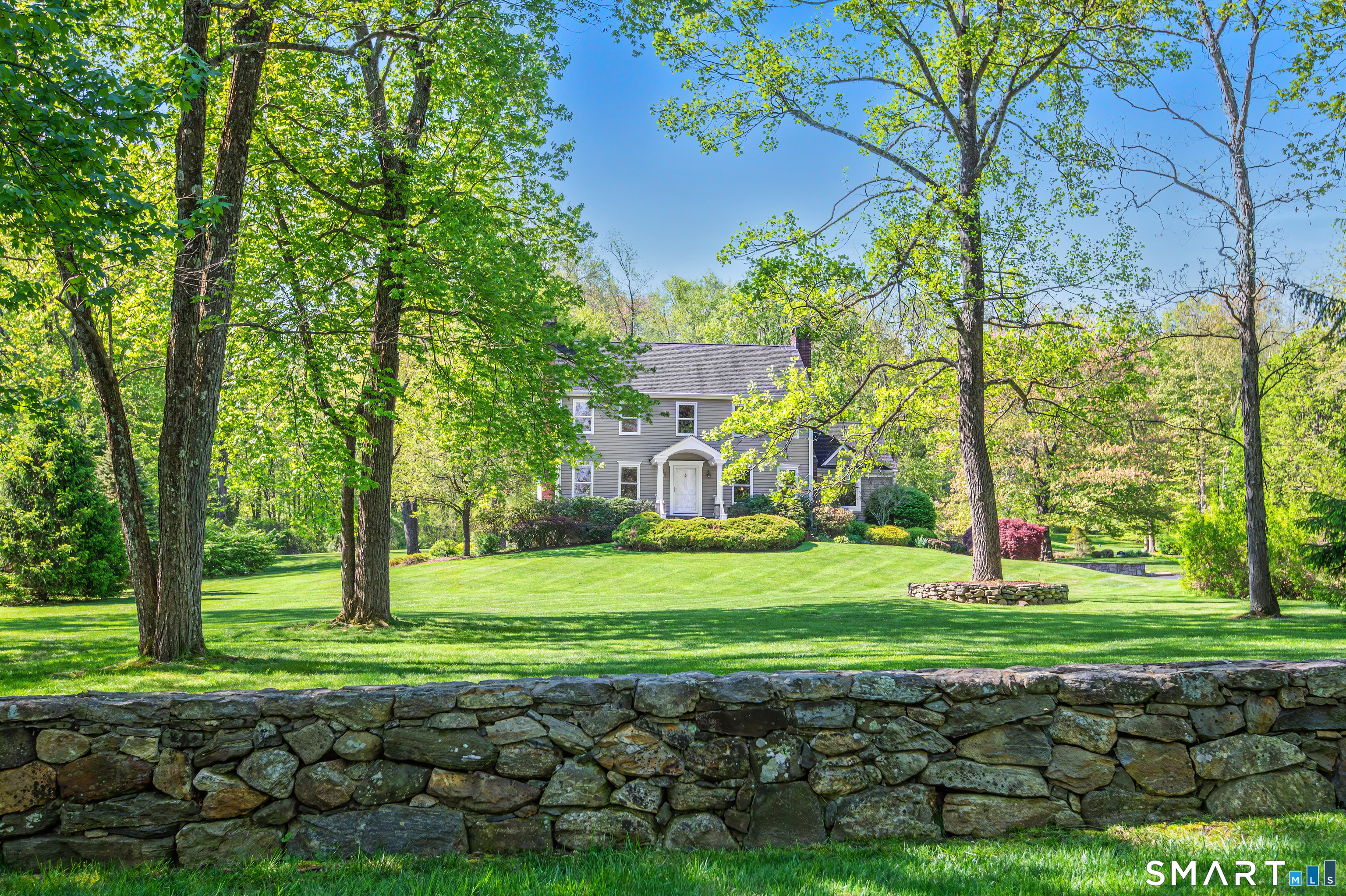 284 Keeler Drive Ridgefield, CT 06877 - Photo 3 of 40