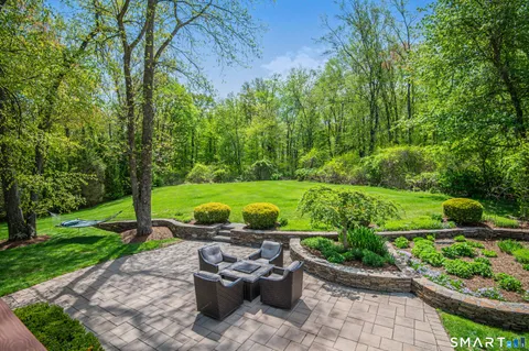 $1,450,000 | 284 Keeler Drive, Ridgefield, CT 06877