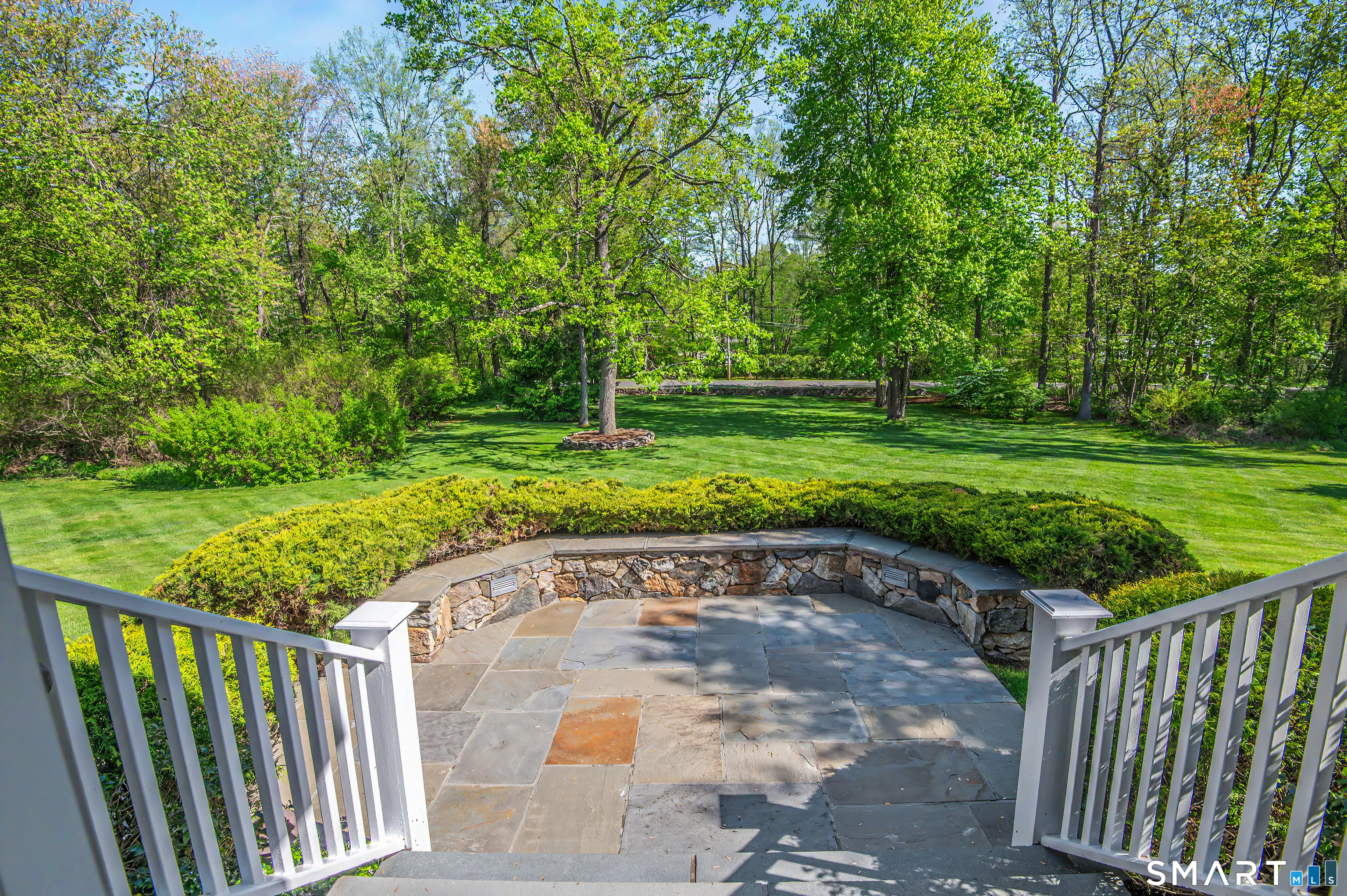 284 Keeler Drive Ridgefield, CT 06877 - Photo 4 of 40