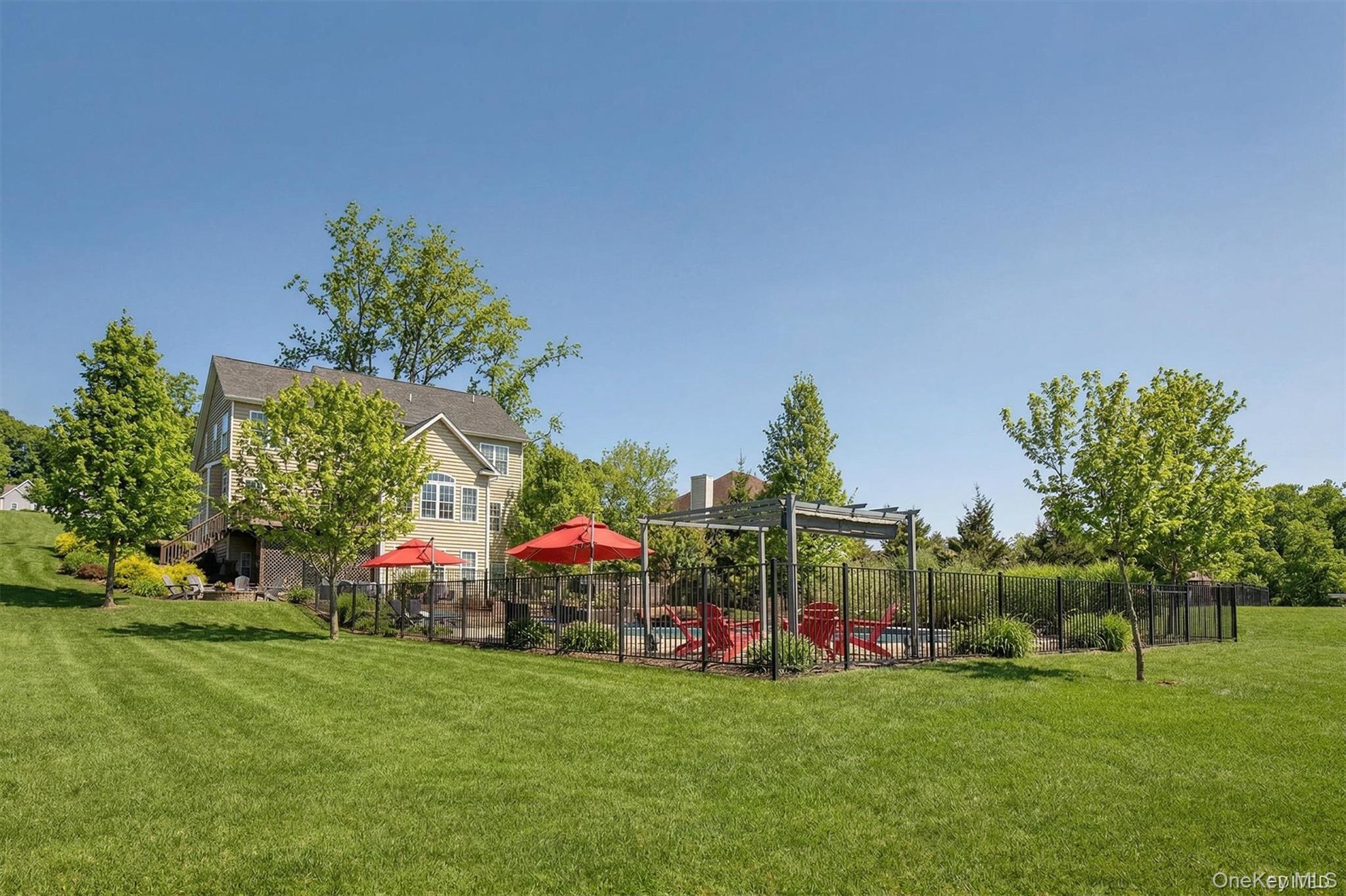 25 Roundhill Road Hopewell Junction, NY 12533 - Photo 31 of 36