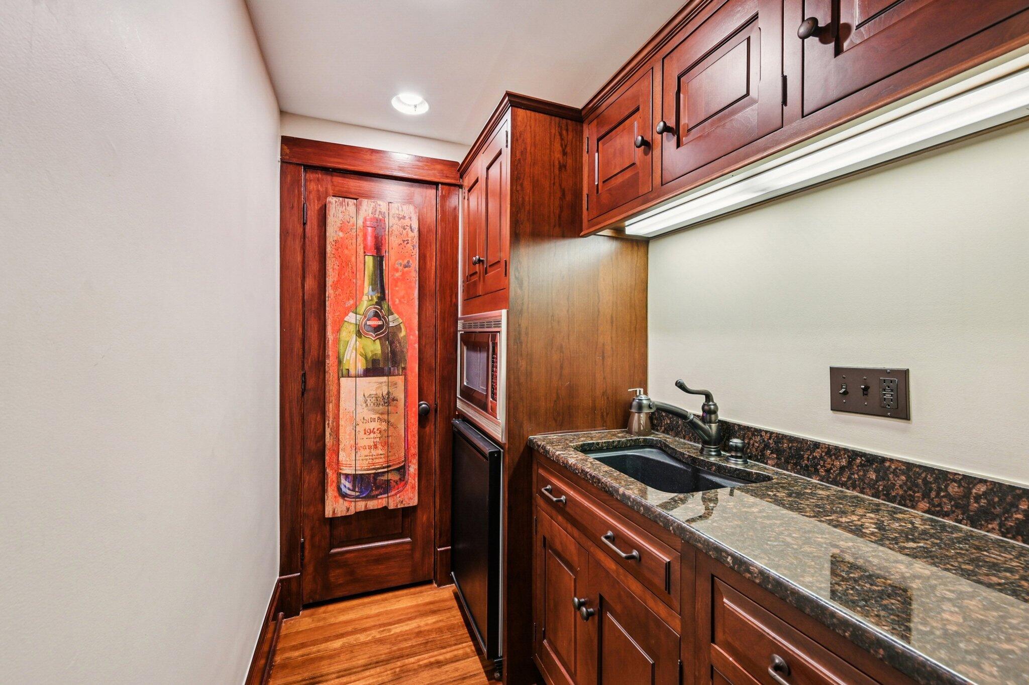 1427 Roxbury Road, Unit MANOR HOUSE NORTH Columbus, OH 43212 - Photo 89 of 131 96-web-or-mls-Roxbury Rd-S0901-096