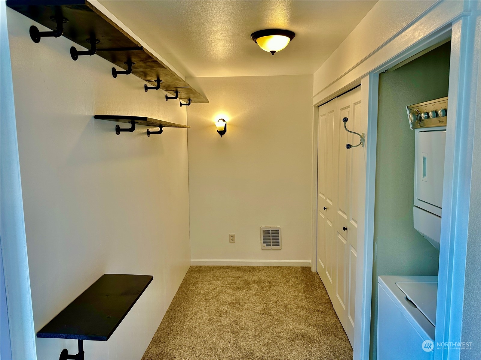 680 32nd Street, Unit C411 Bellingham, WA 98225 - Photo 11 of 27