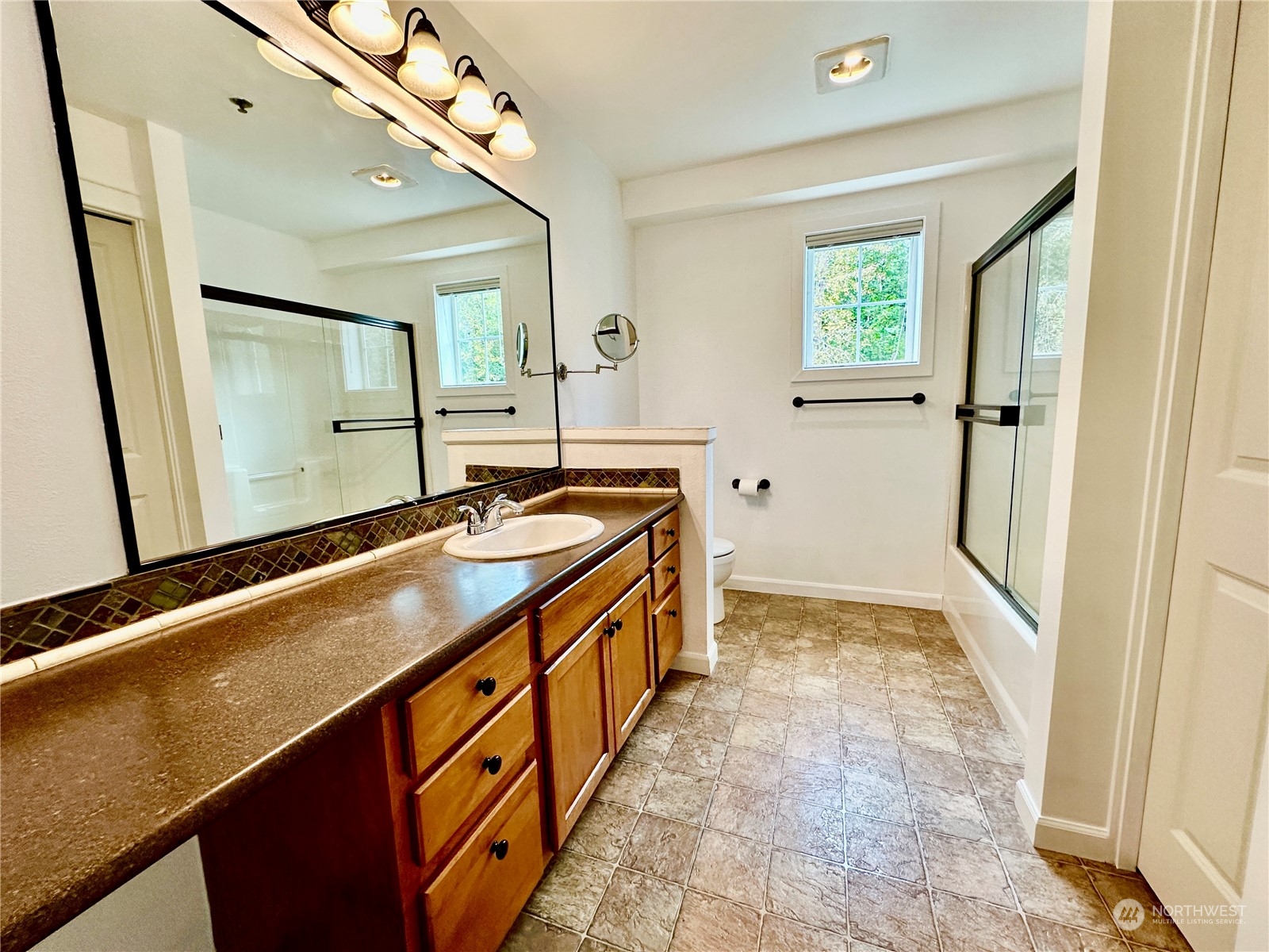 680 32nd Street, Unit C411 Bellingham, WA 98225 - Photo 17 of 27