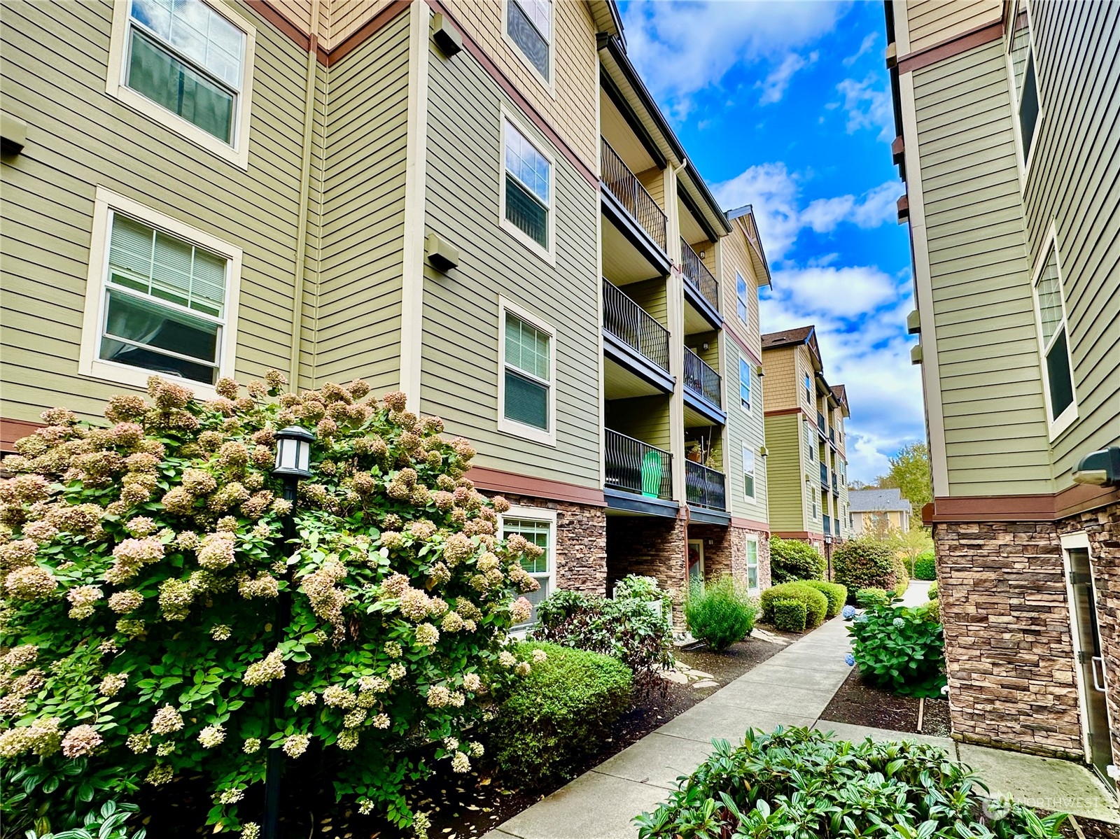 680 32nd Street, Unit C411 Bellingham, WA 98225 - Photo 26 of 27