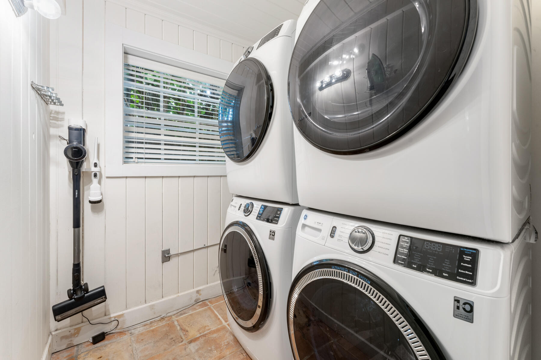 1511 Johnson Street Key West, FL 33040 - Photo 31 of 36 a utility room with dryer and washer