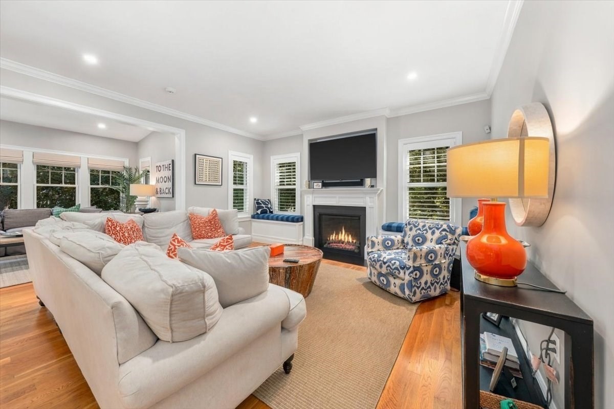 16 Hayes Road Hingham, MA 02043 - Photo 7 of 33 Gallery Image 7