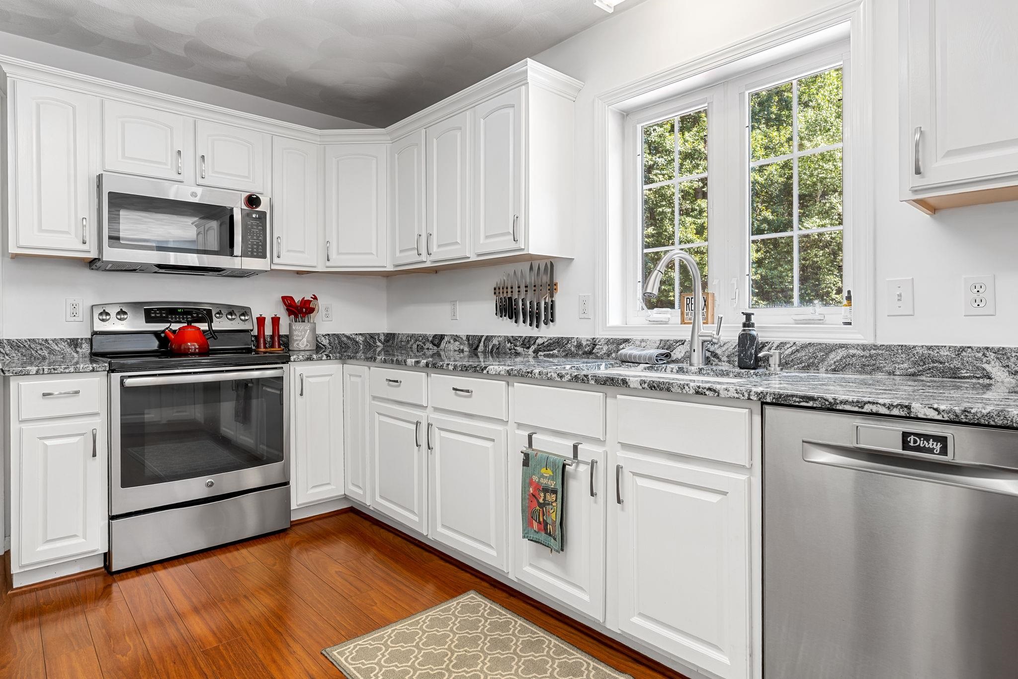 150 Kendall Pond Road Windham, NH 03087 - Photo 18 of 44